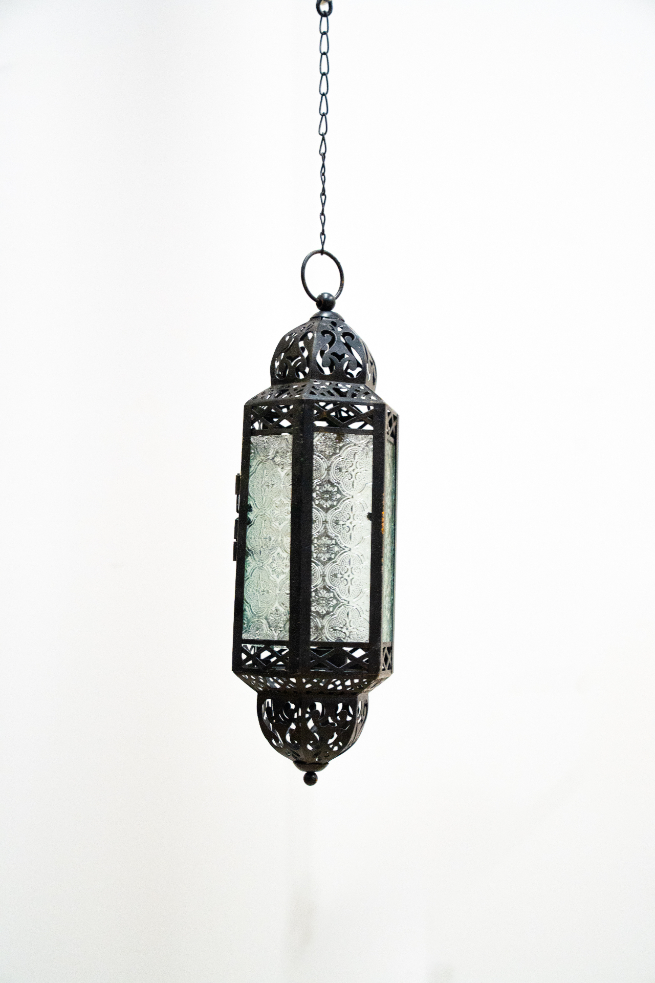 Lanterne noire ajourée verre texturé